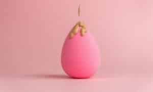 blending sponge con colata di fondotinta