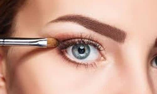 il giusto trucco correttivo per dare profondità